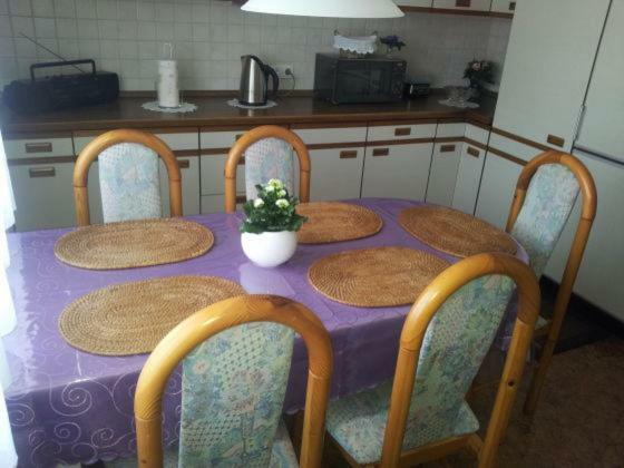 Michael & Christine Apartment Лангенарген Екстериор снимка